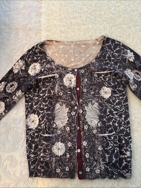 Women’s Floral Button-Front Cardigan Sweater - Taupe/Black
